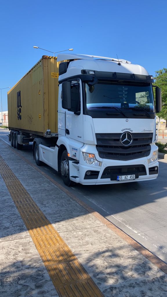 SAMSUNPORT- HOPA SARP SINIR KAPISI  KONTEYNER  TAŞIMASI